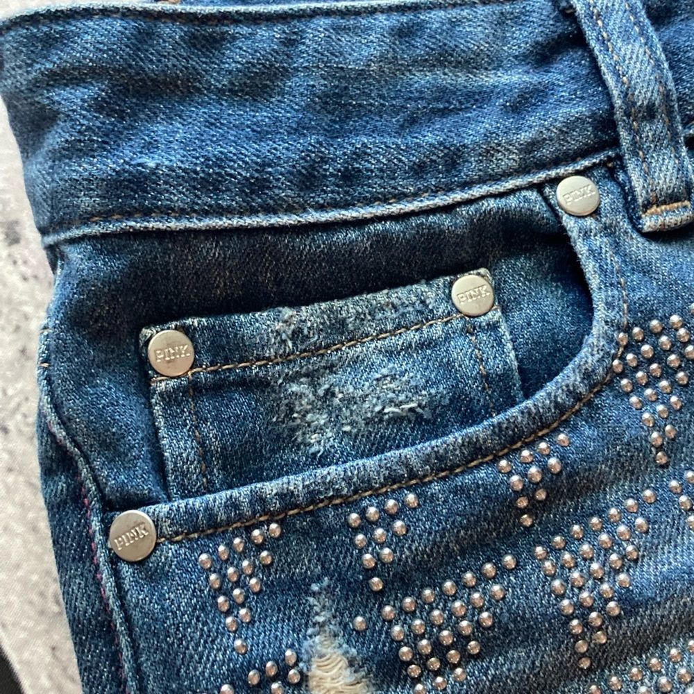 Victoria's Secret PINK Denim Shorts Blue Triangle Studs Cheeky Cut Off Size 8 - Picture 4 of 5